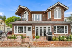 exterior of Balboa Island vacation rental